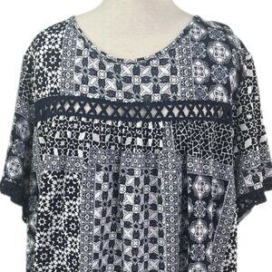 Perception Woman’s Navy and White Floral Cut Out Neckline Top 3XL